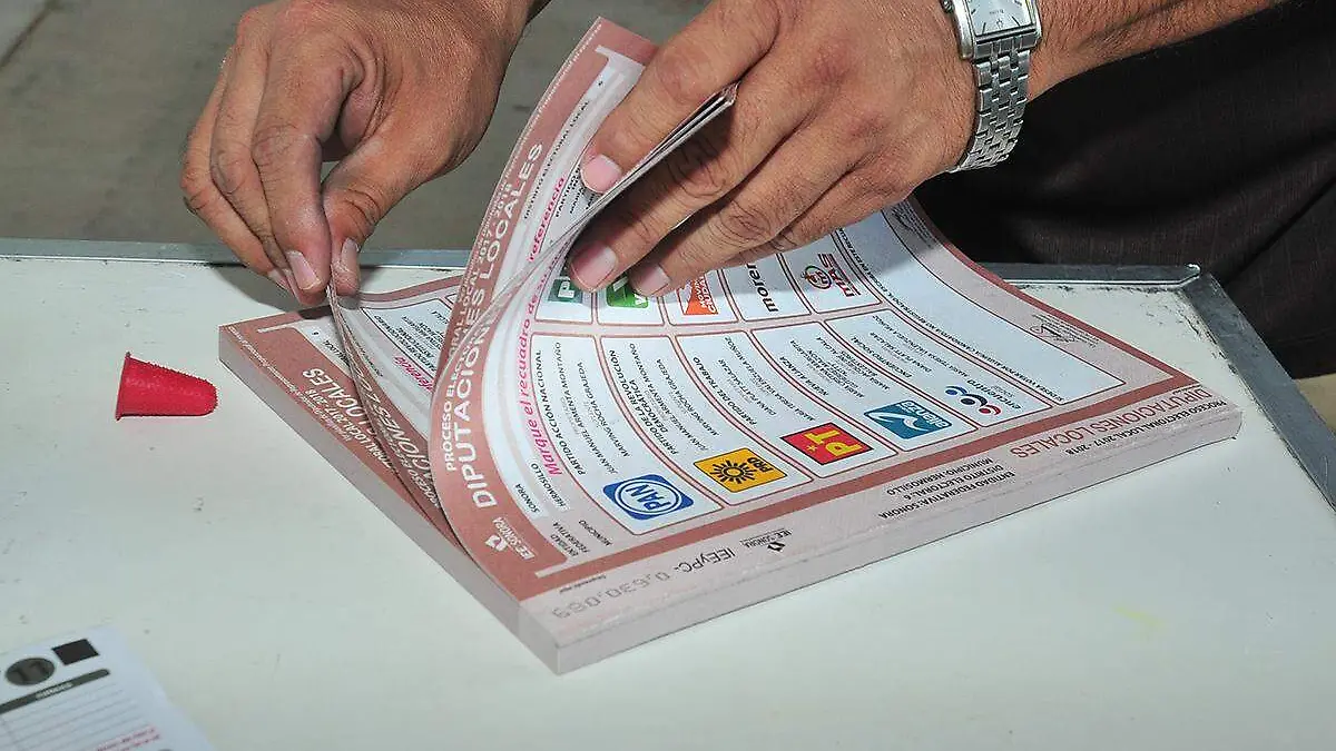 Elecciones votacion boleta electoral ARCHIVO